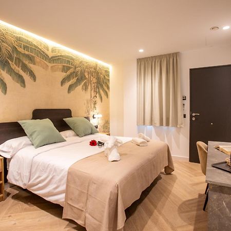 Boutique Rooms Playa Burriana Nerja Exterior foto