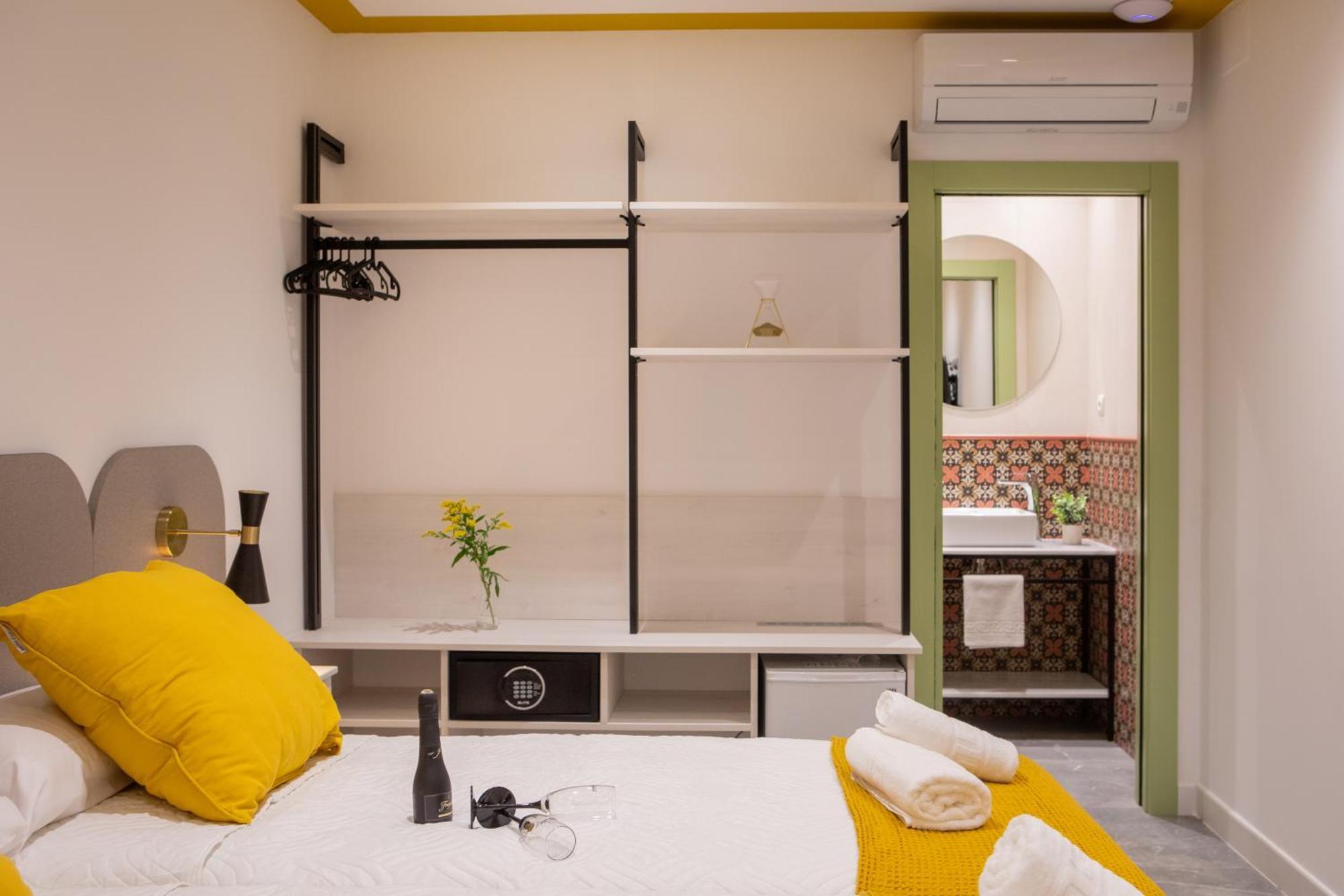 Boutique Rooms Playa Burriana Nerja Exterior foto