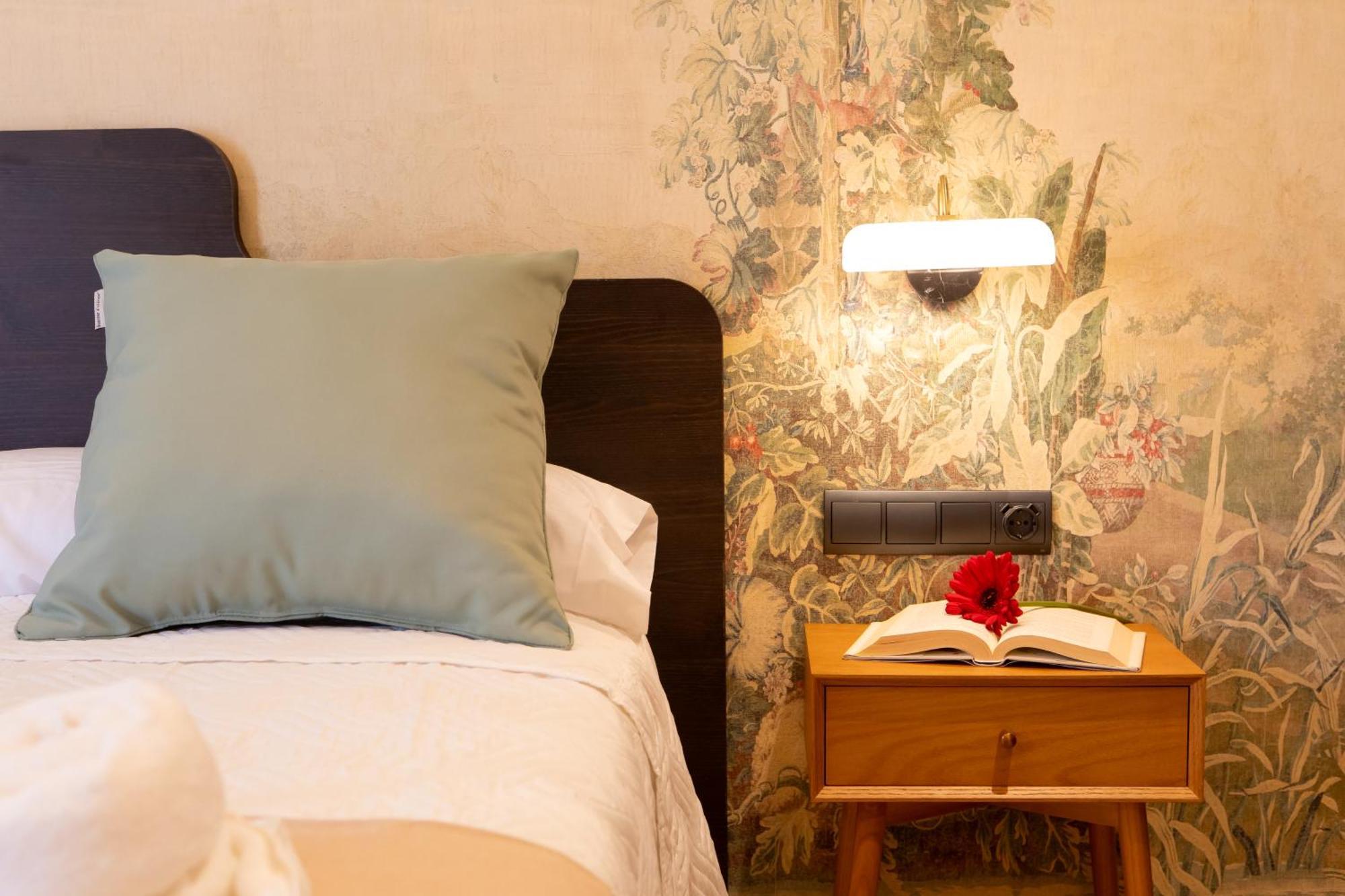 Boutique Rooms Playa Burriana Nerja Exterior foto