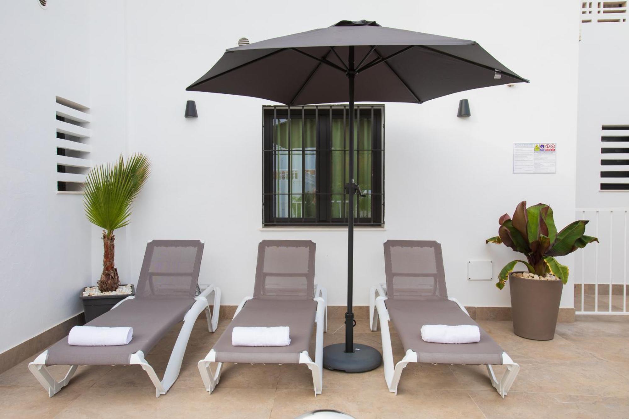 Boutique Rooms Playa Burriana Nerja Exterior foto