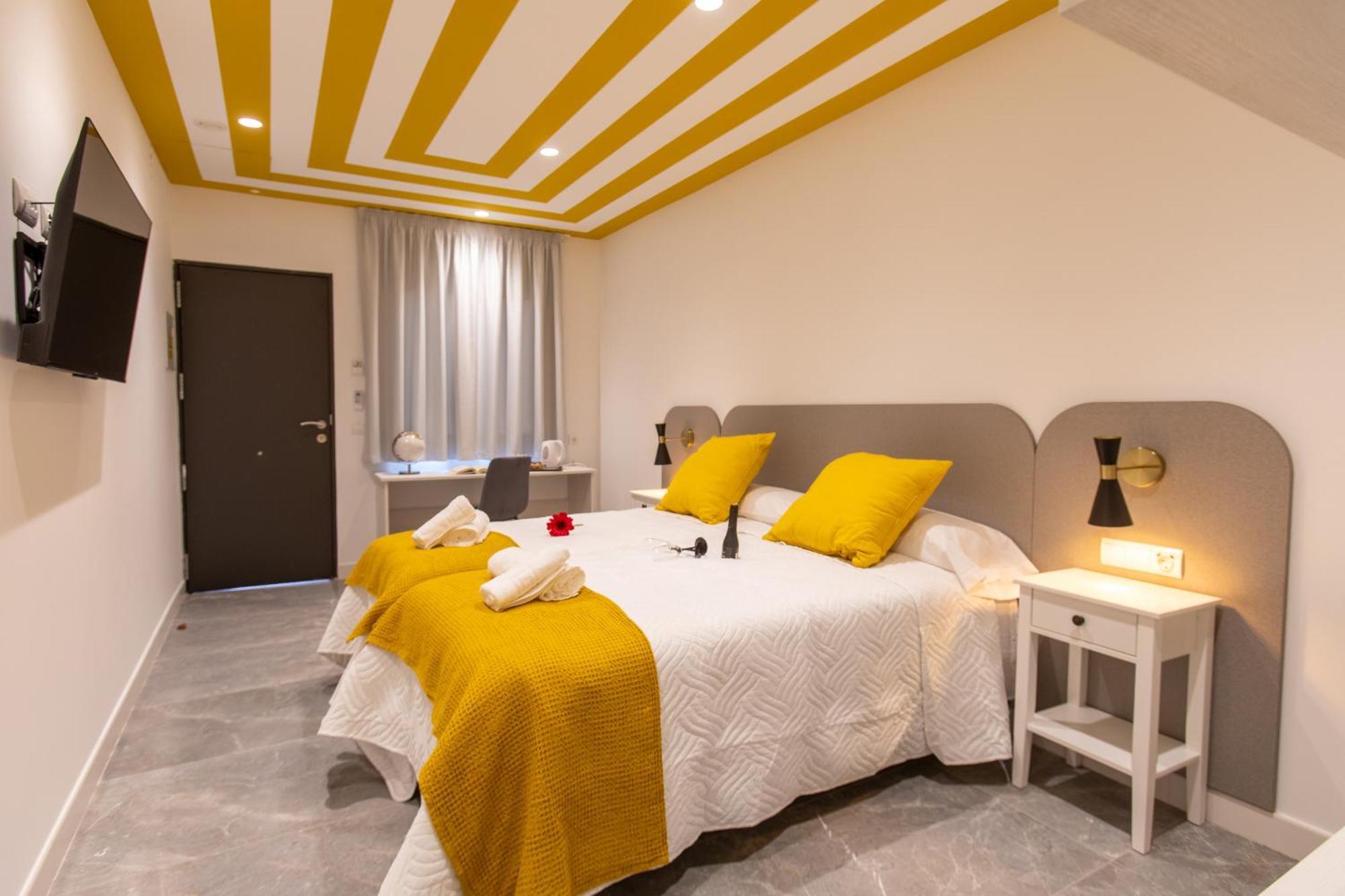 Boutique Rooms Playa Burriana Nerja Exterior foto