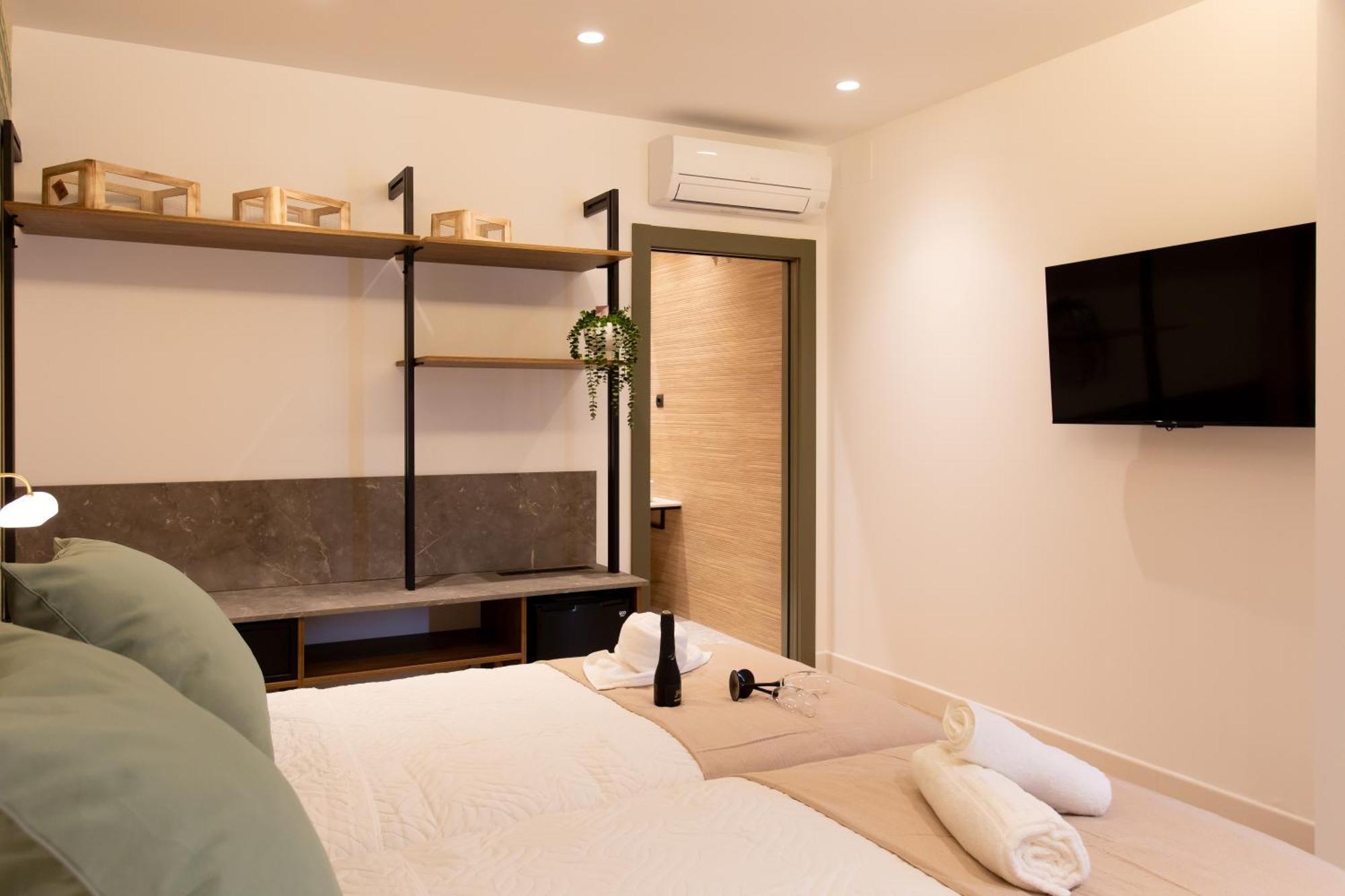 Boutique Rooms Playa Burriana Nerja Exterior foto