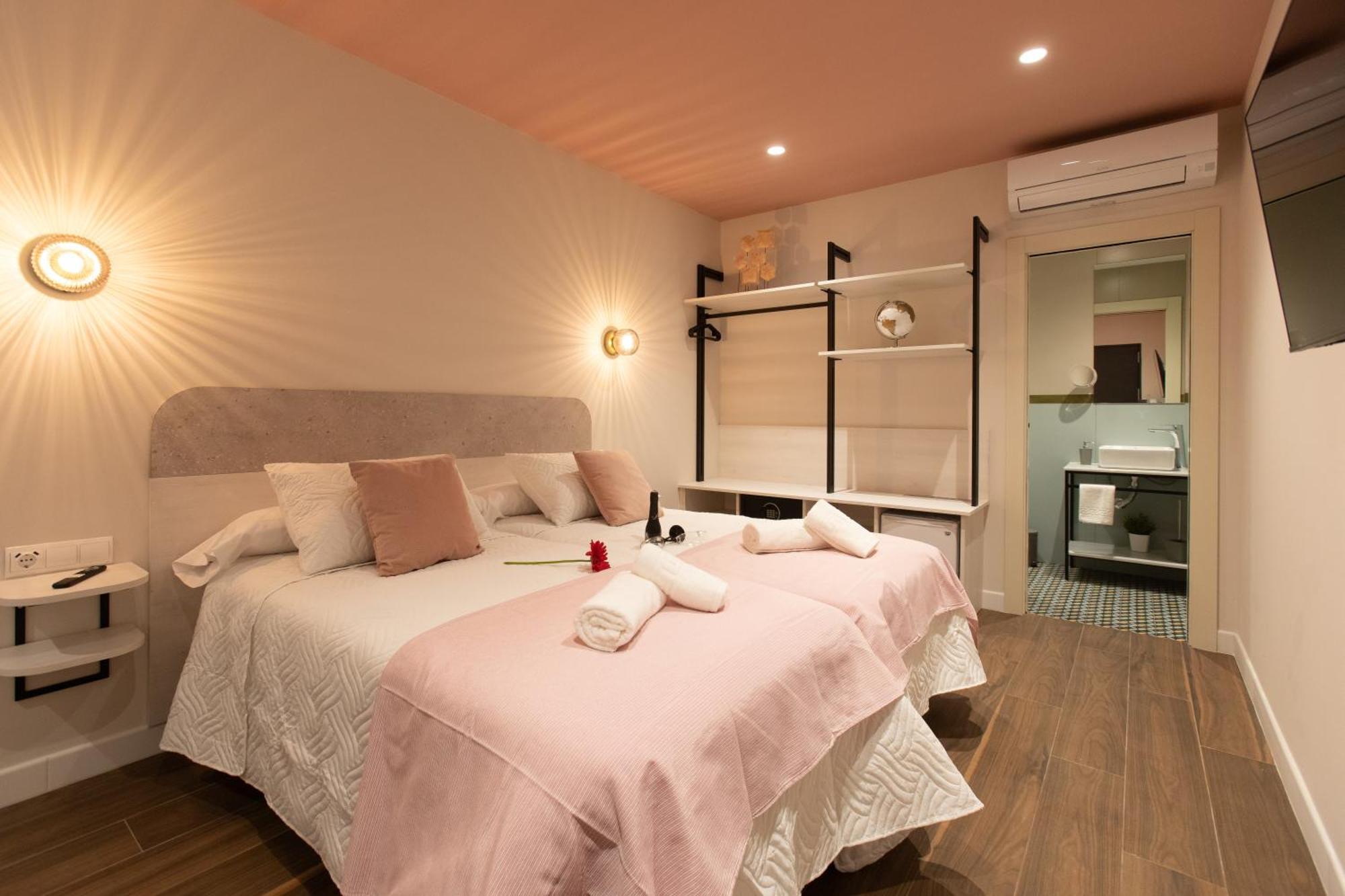 Boutique Rooms Playa Burriana Nerja Exterior foto